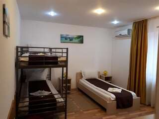 Гостевой дом City Comfort Villa Бухарест Стандартный трехместный номер-2